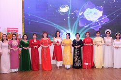 Tọa đàm 'Lãnh đạo thấu cảm: Sức mạnh kết nối từ trái tim'