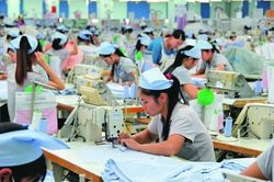 Bộ Tài chính đề xuất giảm thuế VAT 2% trong nửa đầu năm 2024