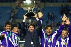 HLV Troussier được vinh danh trước thềm Asian Cup