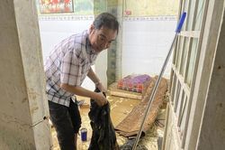 Đà Nẵng: Khốn khổ vì 4 ngày 2 lần dọn đồ chạy lụt