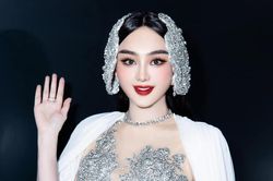 Lâm Khánh Chi chi gần 1 tỷ đồng cho lần đại trùng tu ở tuổi 45