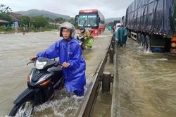 Mưa to đến rất to tiếp tục diễn ra tại miền Trung, miền Bắc ngày nắng nhẹ