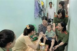 Lan tỏa tình thương từ những việc làm ý nghĩa