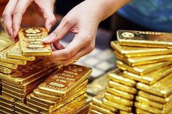 Giá vàng hôm nay 17/10: vàng trong nước giảm mạnh