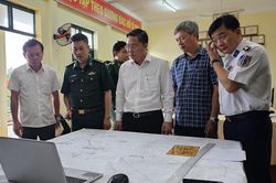 2 tàu câu mực bị chìm ngoài khơi, 15 ngư dân mất tích: Cứu thêm 2 thuyền viên