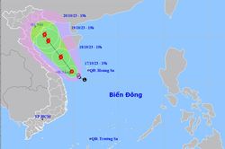Áp thấp nhiệt đới tiến sát vùng biển miền Trung, Đông Bắc Bộ sắp hứng mưa lớn