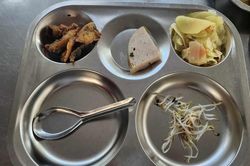Vụ suất ăn 'lèo tèo' giá 32.000 đồng: Trường THCS Yên Nghĩa và đơn vị thực hiện bếp ăn chính thức giải trình