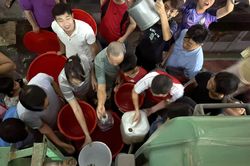 Bí thư Hà Nội yêu cầu cấp nước ngay cho người dân Khu đô thị Thanh Hà