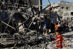 Israel cho phép đưa viện trợ vào Gaza theo yêu cầu của Mỹ