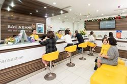 Lợi nhuận nhiều ngân hàng giảm tốc