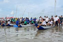 Ngày 27 và 28/10, diễn ra Ngày hội mùa nước nổi huyện Châu Phú, Đua xuồng tranh Cúp Truyền hình An Giang và Báo An Giang lần thứ 1/2023