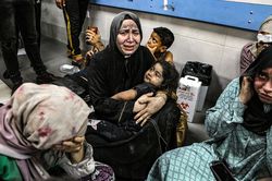 Nổ bệnh viện tại Dải Gaza khiến hàng trăm người thiệt mạng