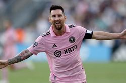 Mặt trái của cơn sốt Messi
