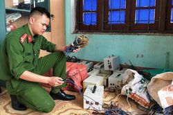 Công an vào cuộc vụ kích điện tận diệt giun đất ở Thanh Hóa