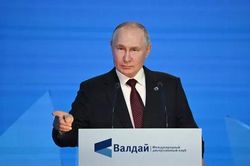 Tổng thống Nga Putin chỉ đạo tuần tra bằng máy bay mang tên lửa tối tân