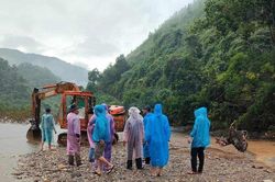 Tìm thấy thi thể người đàn ông bị nước cuốn mất tích sau hơn nửa tháng