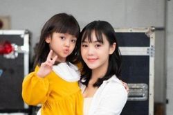 'Con gái Quỳnh Kool': Mẫu nhí xinh như thiên thần, thu nhập gần 60 triệu/tháng