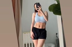 Nhã Phương 'flex' vóc dáng sau sinh, hội chị em nô nức xin vía