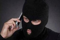 Nhiều số điện thoại lạ gọi điện đe dọa người dân để lừa đảo