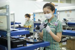 Ưu đãi thuế, phí vẫn là công cụ quan trọng để 'giữ chân đại bàng'