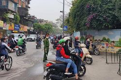 Hà Nội: Thí điểm bảo đảm an toàn giao thông trước cổng trường học