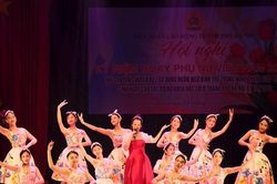 Chăm lo, bảo vệ quyền, lợi ích hợp pháp cho nữ đoàn viên, người lao động