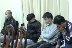 Công an đột kích, phá ổ cờ bạc được canh gác nghiêm ngặt ở Đà Lạt