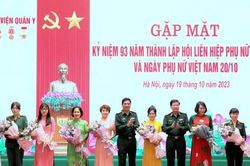 Học viện Quân y tôn vinh bóng hồng tiêu biểu