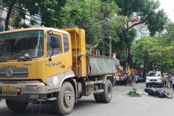 Tai nạn liên hoàn ở Hà Nội, nam shipper tử vong tại chỗ