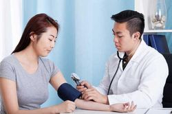 Vì sao nhiều người trẻ cao huyết áp?