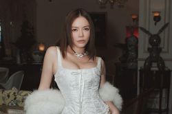 Lý Nhã Kỳ tiết lộ phải mua 5 két sắt để đựng hết kim trong nhà