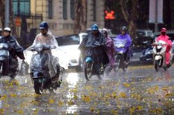 Thời tiết hôm nay ngày 20/10/2023: Bắc Bộ, Nam Bộ mưa dông