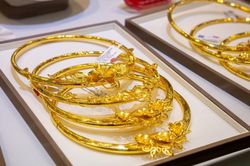Điểm tin kinh tế - thị trường ngày 20/10/2023: Vàng chưa có dấu hiệu hạ nhiệt; XNK vượt mốc 500 tỷ USD