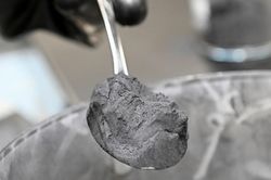 Trung Quốc kiểm soát xuất khẩu than chì