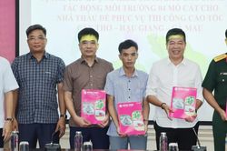 Đồng Tháp bàn giao 4 mỏ cát cho nhà thầu thi công cao tốc
