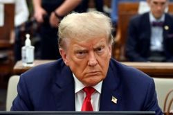 Ông Trump bị phạt 5.000 USD vì chê bai thư ký thẩm phán trong vụ án ở New York