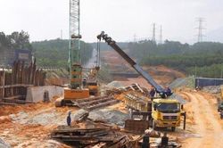 Tìm vật liệu thay thế, hạn chế khai thác cát gây sạt lở ở đồng bằng sông Cửu Long