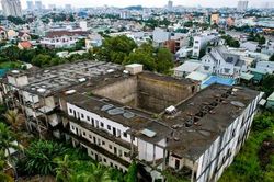 Cảnh hoang tàn bên trong các khu chung cư mini sai phạm ở TPHCM