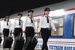 Bên trong tàu chất lượng cao tuyến Hà Nội - Đà Nẵng vừa khai trương