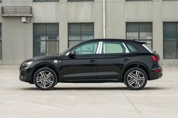 Audi Q5L 2024 chốt giá gần 1,3 tỷ đồng