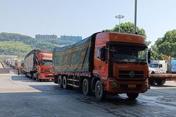 Cửa khẩu Lào Cai: Kim ngạch xuất khẩu nông sản tăng hơn 378% so với năm ngoái