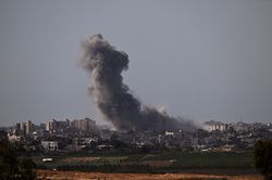 Xung đột Israel-Hamas 22-10: Israel tăng không kích, ráo riết chuẩn bị đổ bộ Dải Gaza; Hezbollah quyết tâm 'làm suy yếu' Israel