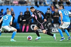 Messi bị xà ngang từ chối siêu phẩm, Inter Miami trắng tay trong ngày hạ màn MLS