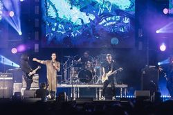 Ban nhạc Ngọt kỷ niệm 10 năm ca hát trong đêm cuối cùng của Monsoon Music Festival 2023