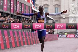 Câu chuyện về kỷ lục marathon: Cuộc chiến về phá vỡ giới hạn con người