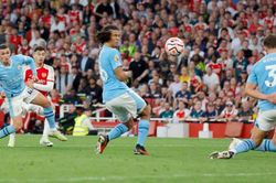Man City nhọc nhằn vượt 'cửa ải' Brighton
