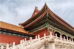 Tử Cấm Thành đã được xây dựng bằng gỗ 600 năm, nhưng tại sao nó không bị ảnh hưởng mai một bởi mưa nắng và động đất?