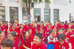 Trường THCS Lê Quý Đôn tổ chức sinh hoạt Câu lạc bộ Tiếng Anh
