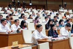 Kiểm soát nợ công chặt chẽ, bảo đảm hiệu quả sử dụng vốn vay