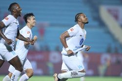 Bóng lăn trong tuần: Không quá bất ngờ